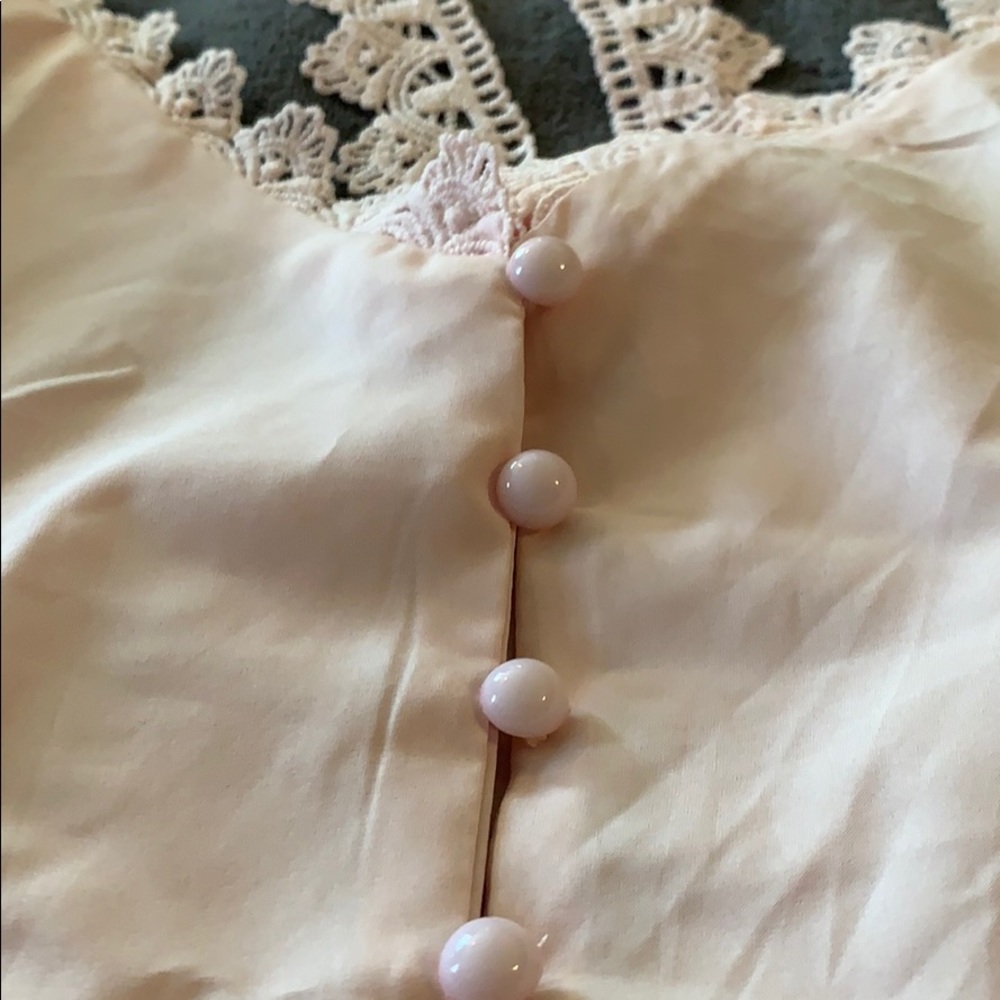 NWOT Pale pink button up - Picture 2 of 4